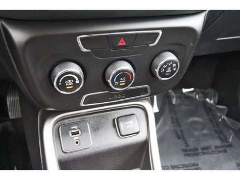 Used 2018 Jeep Compass Sport FWD image 25