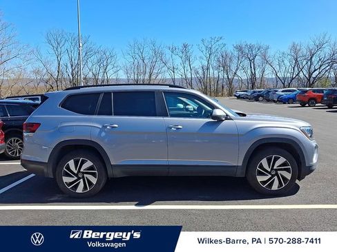 Certified 2025 Volkswagen Atlas SE AWD/4WD image 5