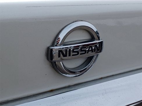 Used 2016 Nissan Maxima Platinum image 6