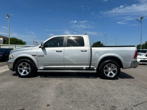 Used 2015 RAM 1500 Laramie w/ Convenience Group AWD/4WD image 9