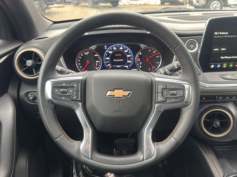 Used 2023 Chevrolet Blazer Premier w/ Enhanced Convenience Package image 2