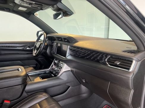 Used 2024 GMC Yukon Denali AWD/4WD image 29