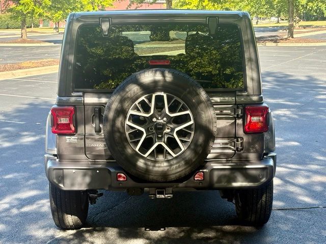 Used 2025 Jeep Wrangler Unlimited Sahara AWD/4WD image 6