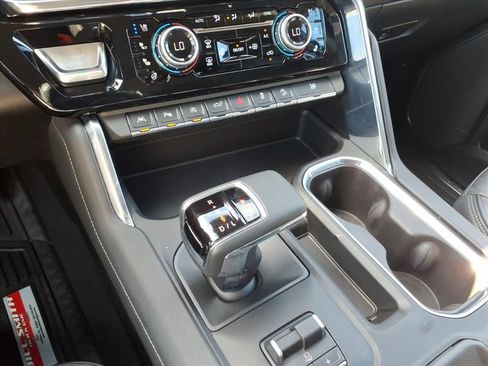 Used 2024 GMC Sierra 1500 Denali image 27