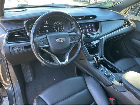 Certified 2022 Cadillac XT6 Luxury image 6