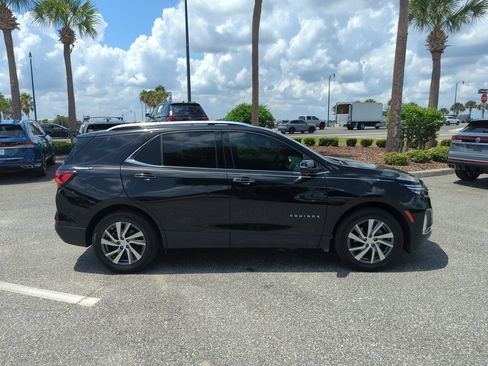 Used 2024 Chevrolet Equinox Premier FWD image 3
