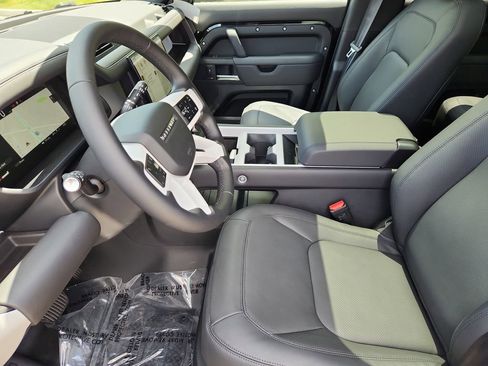 Used 2025 Land Rover Defender 130 S AWD/4WD image 21