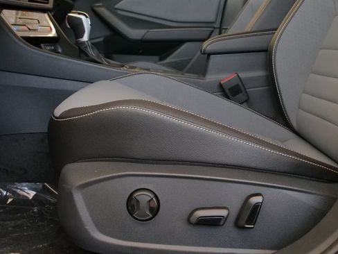 New 2026 Volkswagen Jetta SE image 11