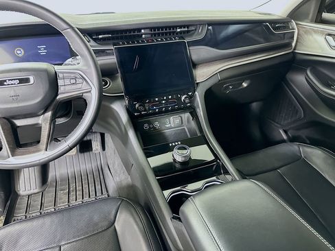 Used 2023 Jeep Grand Cherokee L Limited w/ Luxury Tech Group II image 20