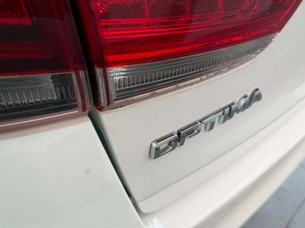 Used 2018 Kia Optima EX FWD image 13