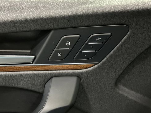 Used 2023 Audi Q5 2.0T Premium w/ Convenience Package image 17