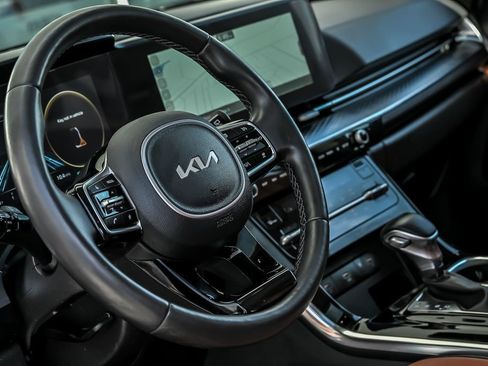 Used 2024 Kia Carnival SX Prestige FWD image 20