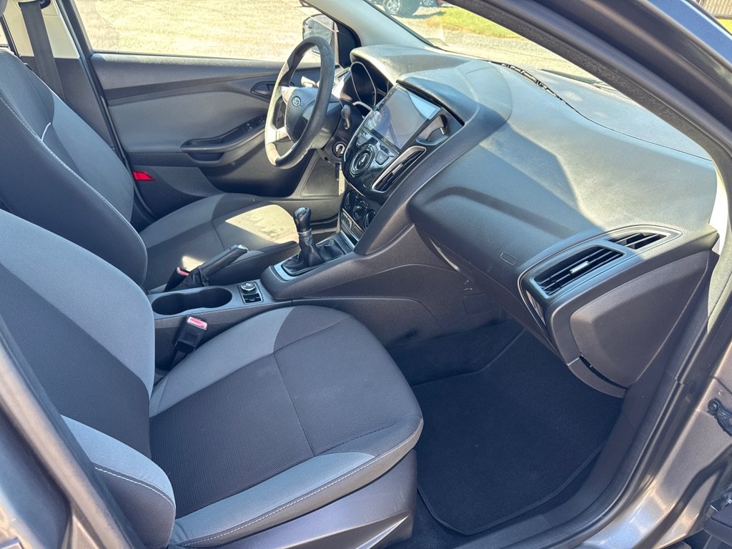 Used 2012 Ford Focus S FWD image 16