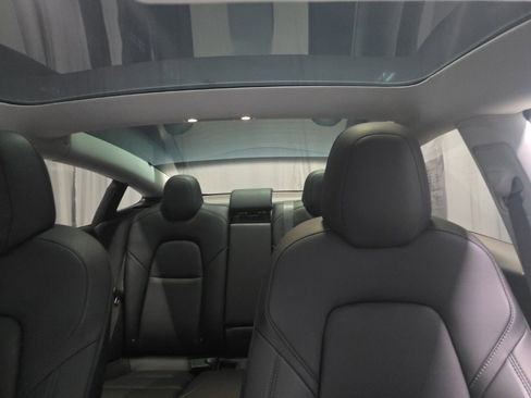 Used 2018 Tesla Model 3 Long Range image 10