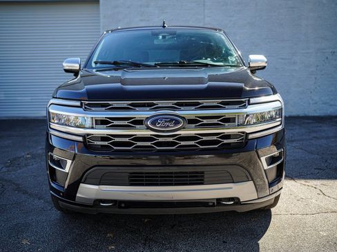 Used 2023 Ford Expedition Platinum image 5