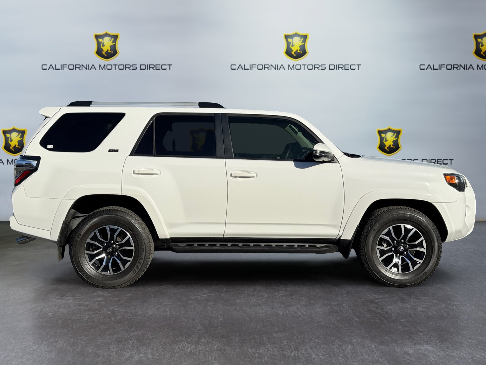 Used 2022 Toyota 4Runner SR5 Premium w/ Moonroof Package RWD image 6