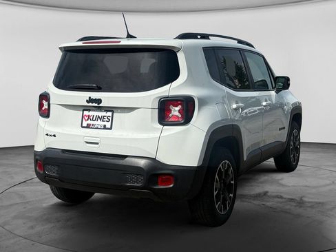 Used 2023 Jeep Renegade Latitude AWD/4WD image 9