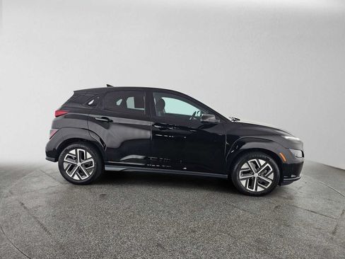 Used 2023 Hyundai Kona SE w/ Cargo Package FWD image 2