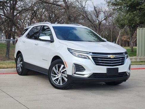 Used 2024 Chevrolet Equinox Premier image 2