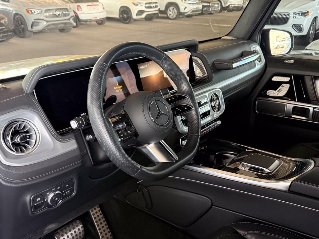 Used 2025 Mercedes-Benz G 550 image 2