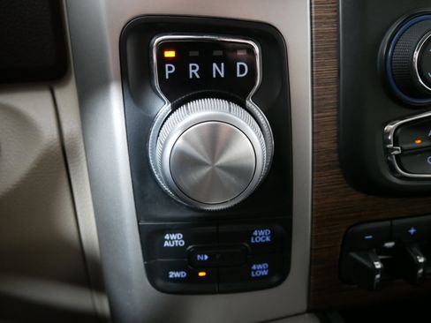 Used 2017 RAM 1500 Laramie AWD/4WD image 30