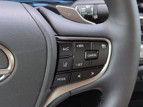 Used 2025 Lexus ES 350 w/ Premium Package FWD image 27