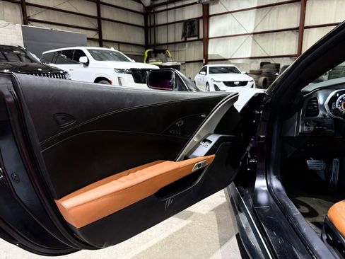 Used 2016 Chevrolet Corvette Stingray Coupe w/ 2LT Preferred Equipment Group image 21