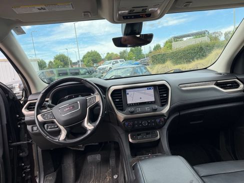 Used 2021 GMC Acadia Denali w/ Denali Ultimate Package AWD/4WD image 11