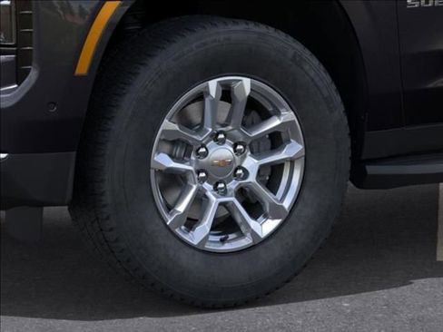 New 2026 Chevrolet Suburban LT AWD/4WD image 9
