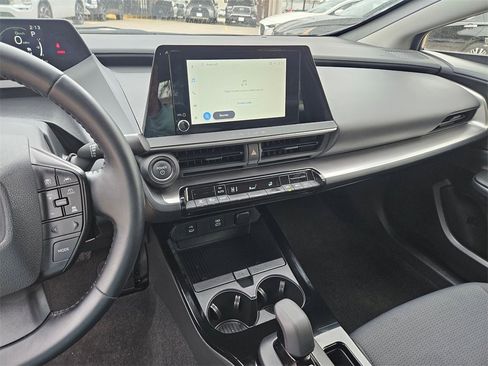 Used 2025 Toyota Prius LE image 20