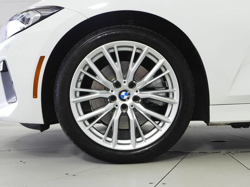 Used 2024 BMW 330i Sedan w/ Convenience Package RWD image 5