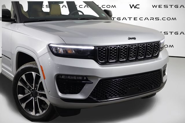 Used 2025 Jeep Grand Cherokee Summit AWD/4WD image 63
