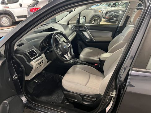 Used 2018 Subaru Forester 2.5i w/ Alloy Wheel Package image 10