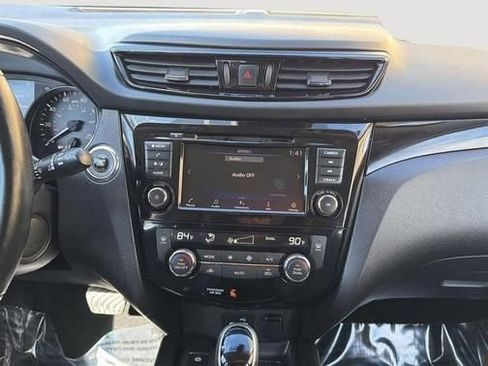 Used 2022 Nissan Rogue Sport SV w/ Technology Package AWD/4WD image 11