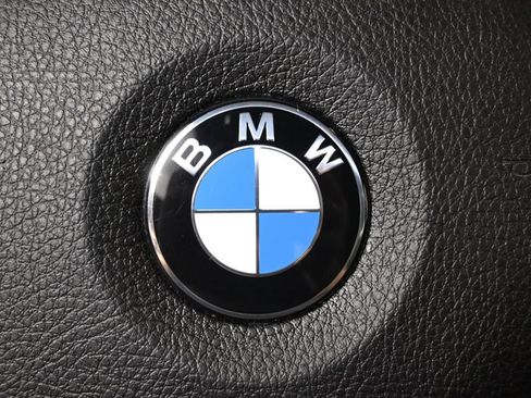 Used 2017 BMW 330i xDrive Sedan AWD/4WD image 36