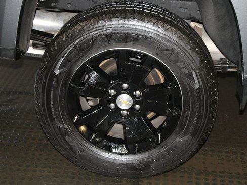 Used 2020 Chevrolet Colorado LT image 34