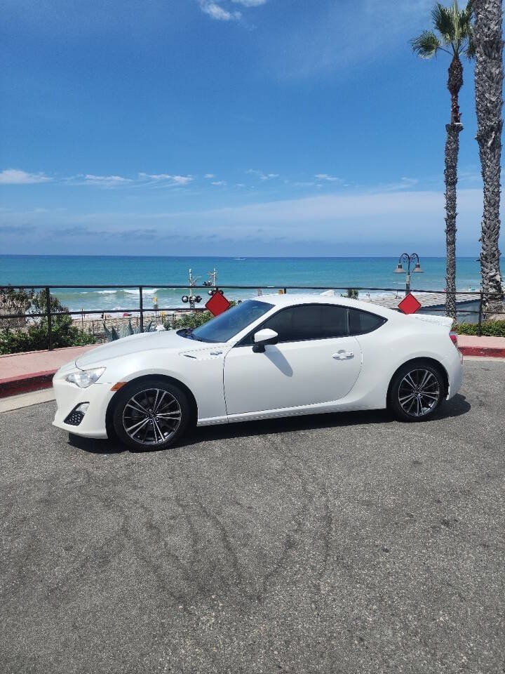 Used 2015 Scion FR-S RWD image 12