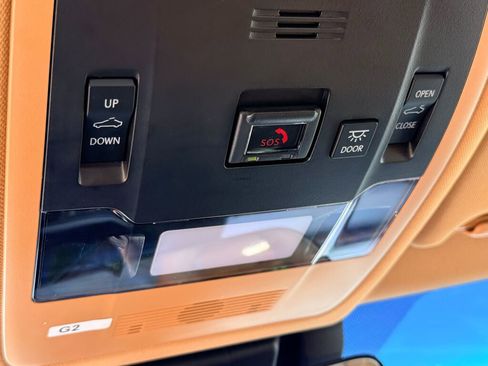 Certified 2025 Lexus ES 350 w/ Premium Package image 26