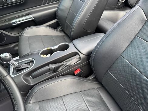 Used 2019 Ford Mustang GT Premium RWD image 32
