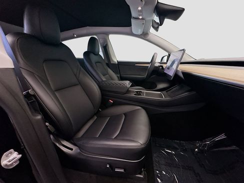 Used 2023 Tesla Model Y Performance AWD/4WD image 18