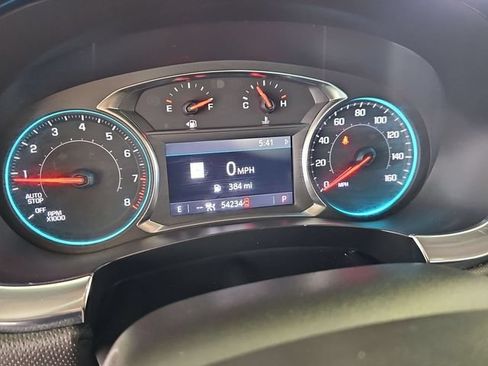 Used 2023 Chevrolet Traverse RS FWD image 15