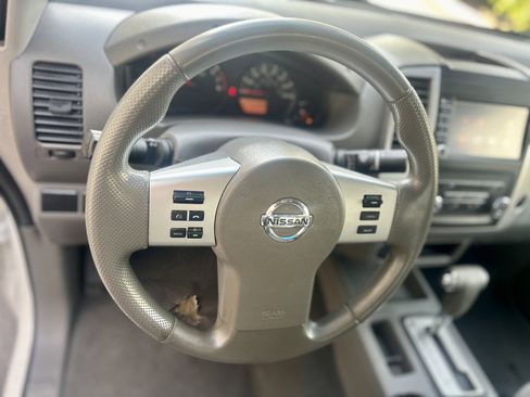 Used 2019 Nissan Frontier S image 12