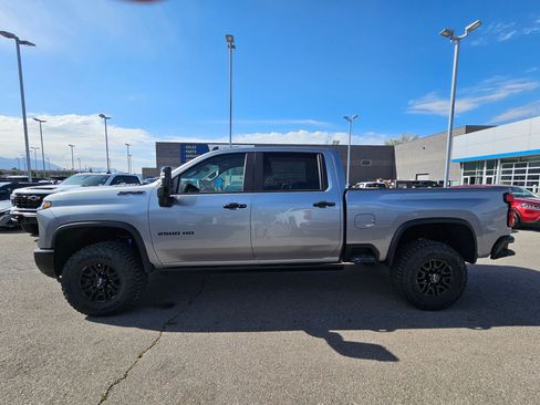 New 2026 Chevrolet Silverado 2500 ZR2 w/ LPO, Dark Essentials Package AWD/4WD image 8