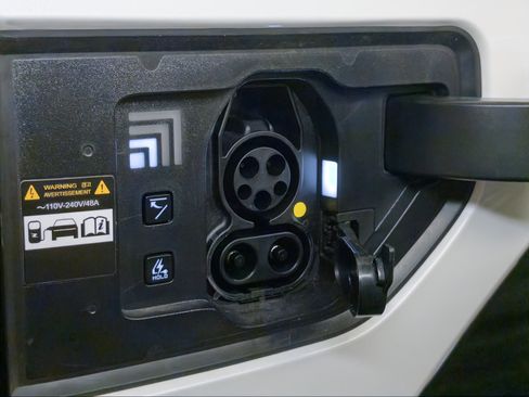 Used 2024 Kia EV9 Land AWD/4WD image 29