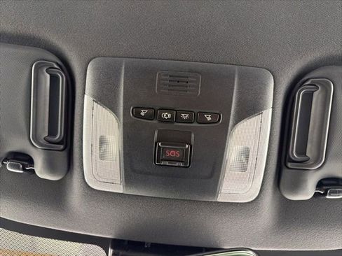 Used 2020 Toyota Corolla SE image 27