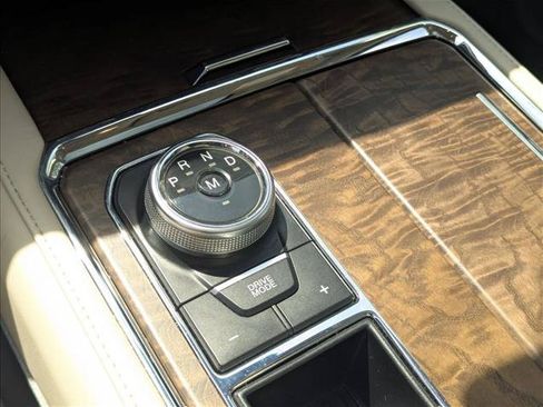 Used 2019 Ford Expedition Platinum RWD image 11