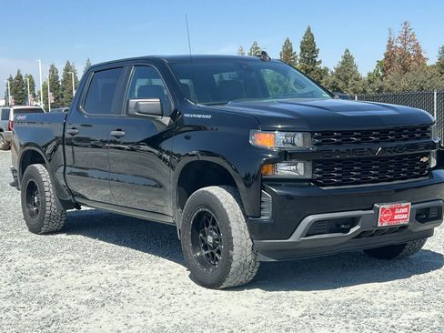 Used 2021 Chevrolet Silverado 1500 Custom w/ Safety Confidence Package AWD/4WD image 10