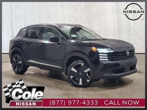 Used 2025 Nissan Kicks SR image 1