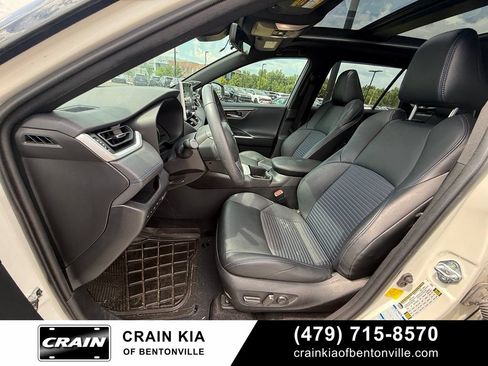 Used 2022 Toyota RAV4 XSE AWD/4WD image 19
