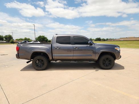 Used 2019 Toyota Tacoma SR w/ SR Convenience Package RWD image 7
